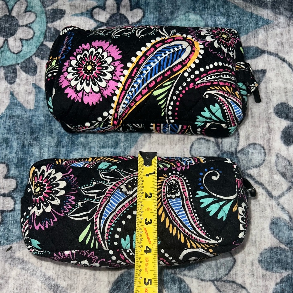 Vera Bradley Set of 2 Bandana Swirl Cosmetic Bags
EUC - Picture 12 of 15